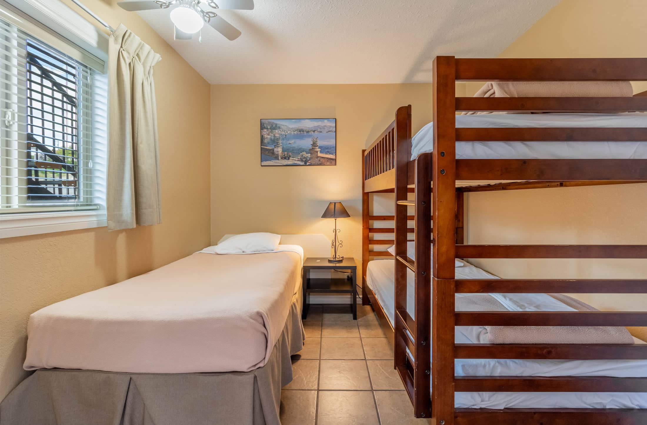 Osoyoos Accomodations - Unit 105