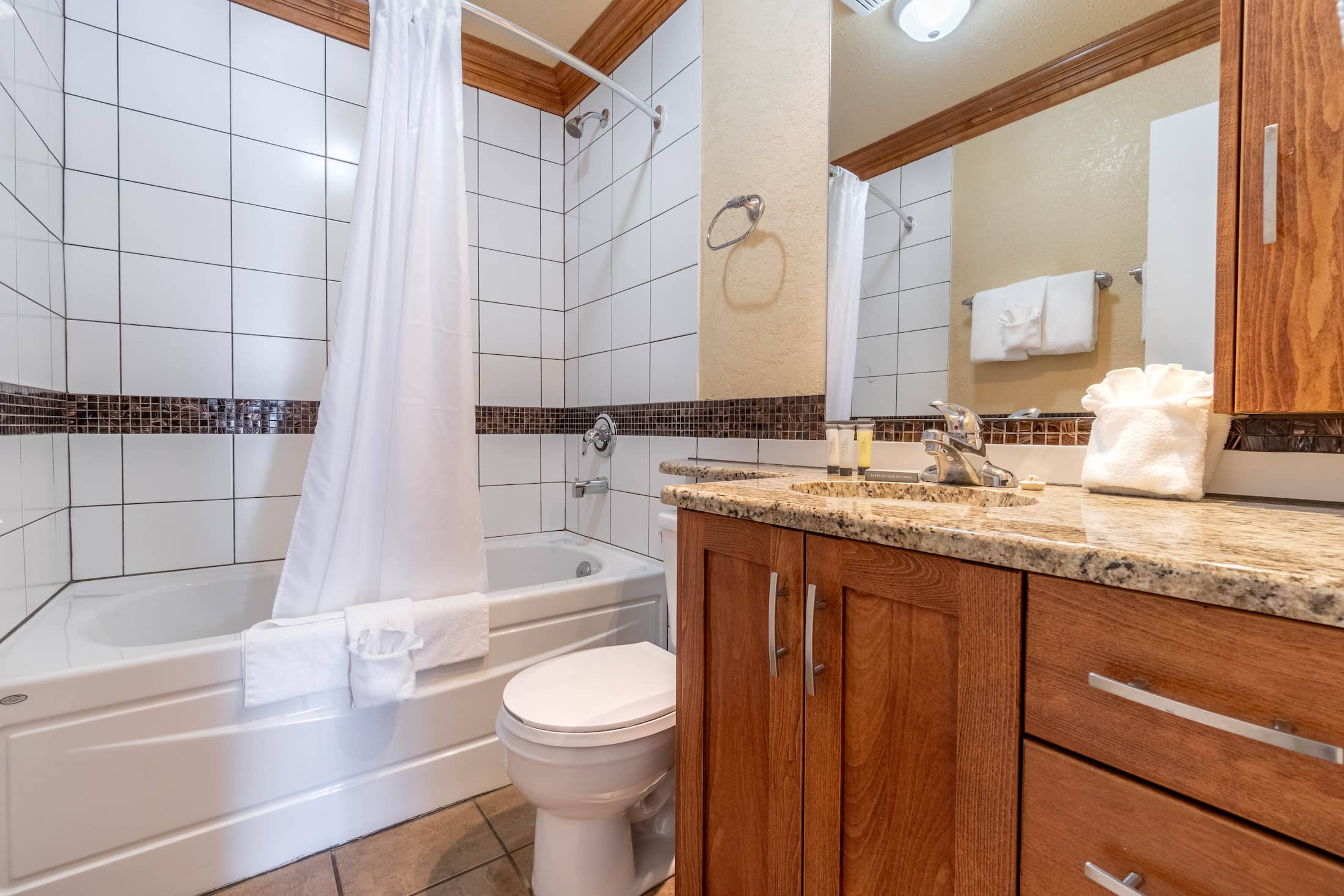 Osoyoos Accomodations - Unit 105