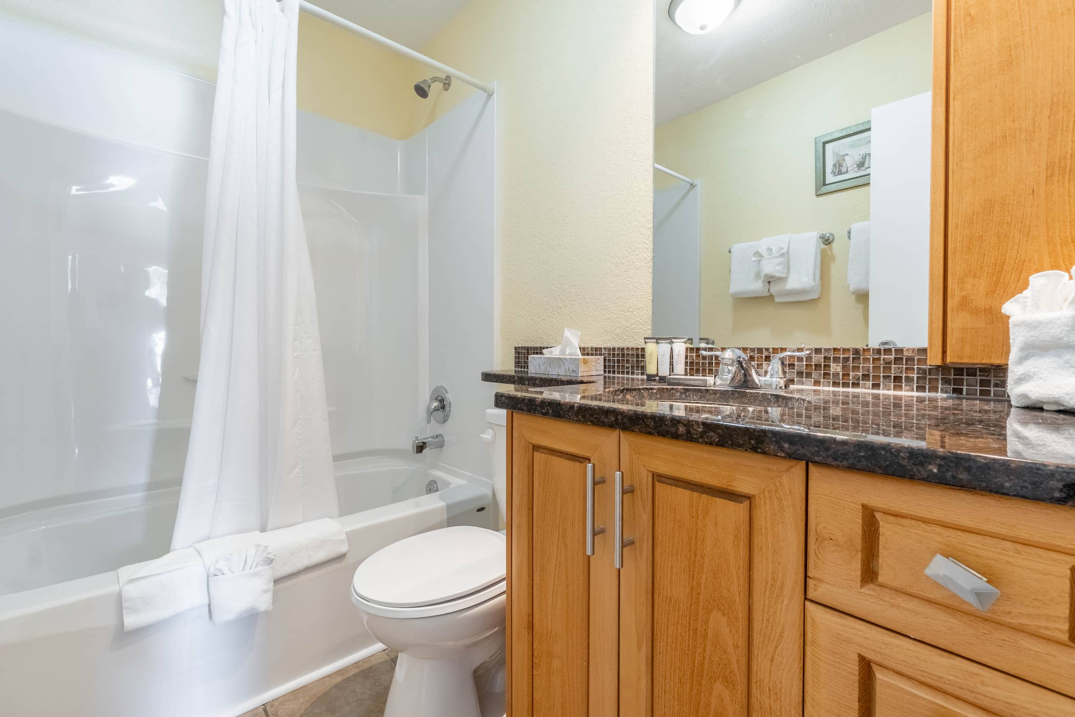 Osoyoos Accommodations - Unit 106