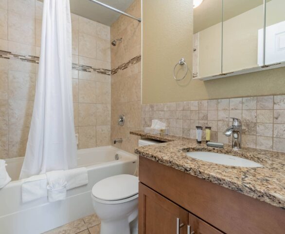 Unit 112 - Osoyoos Accomodations