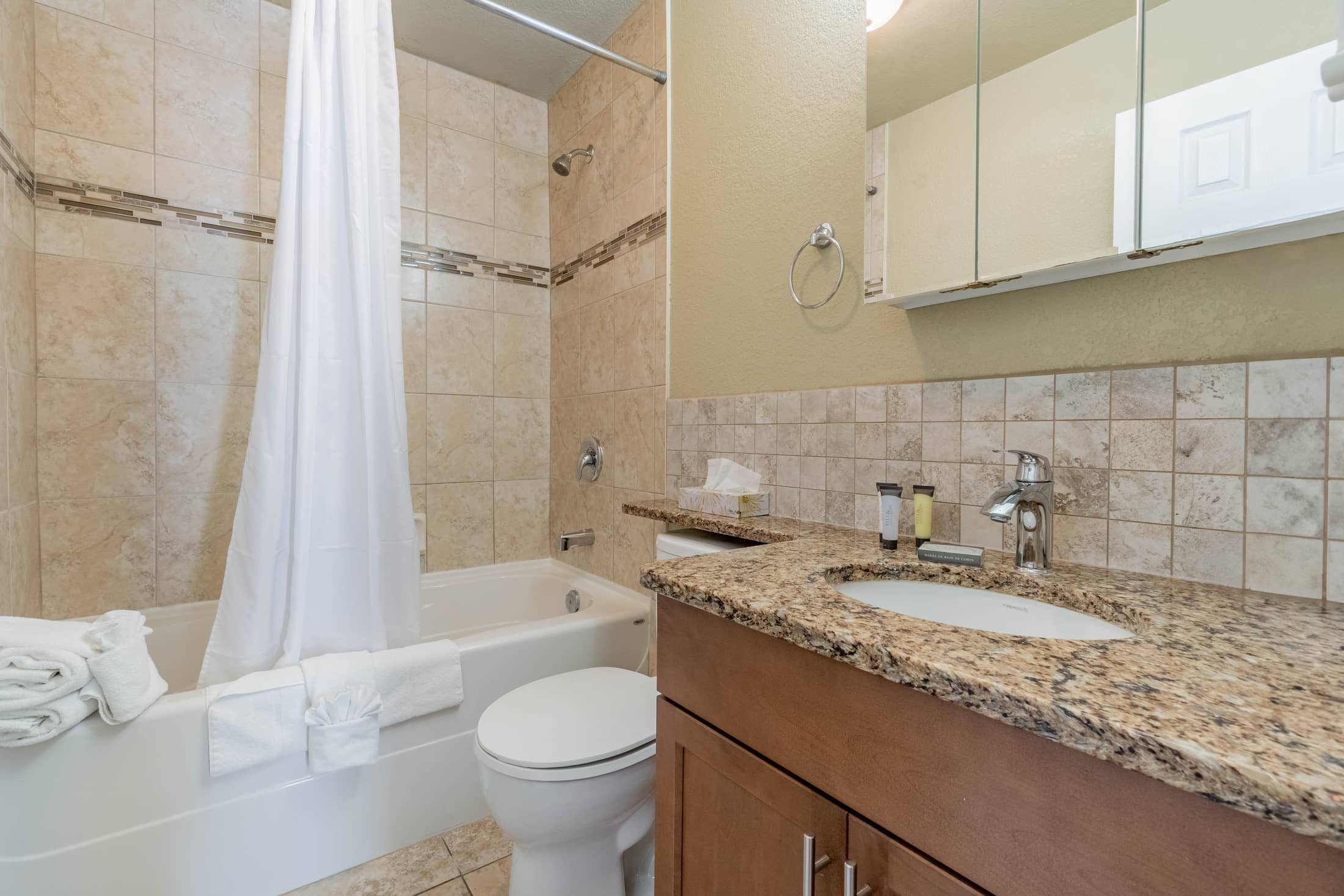 Unit 112 - Osoyoos Accomodations