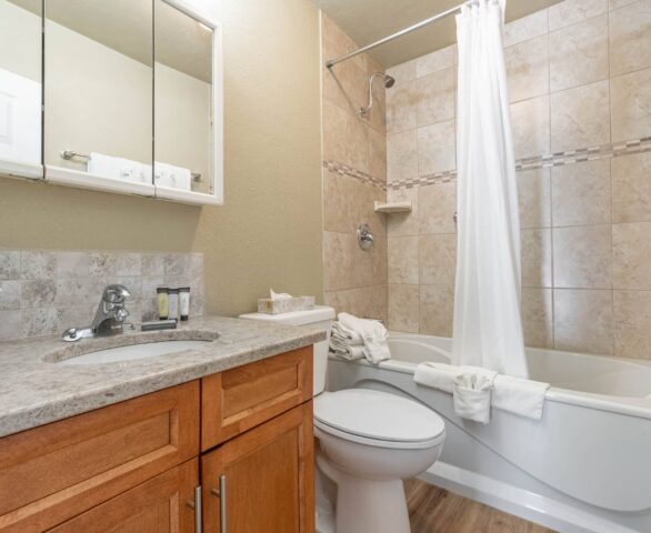 Unit 114 - Osoyoos Accomodations