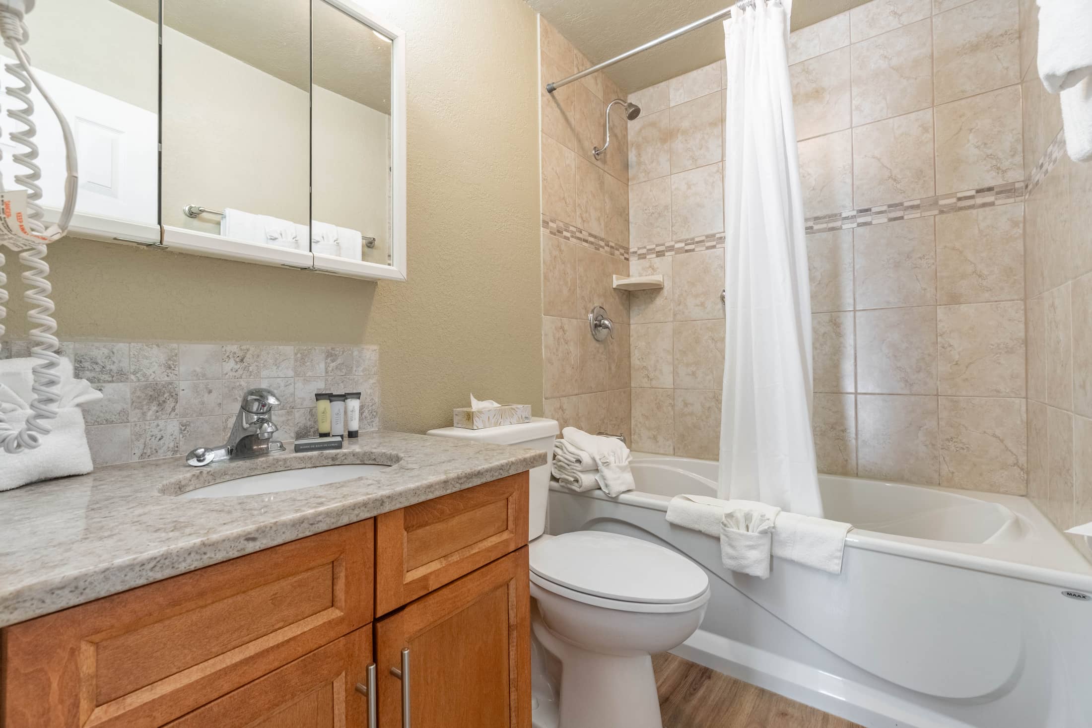 Unit 114 - Osoyoos Accomodations
