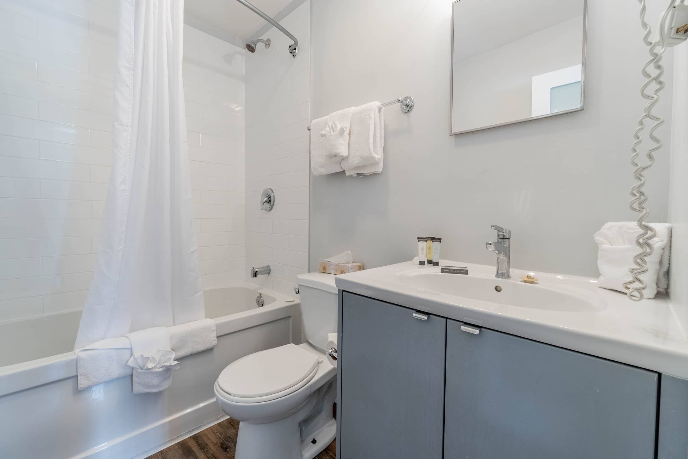 Unit 117 - Osoyoos Accommodations