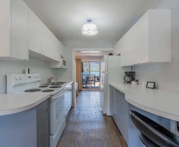 Unit 117 - Osoyoos Accommodations