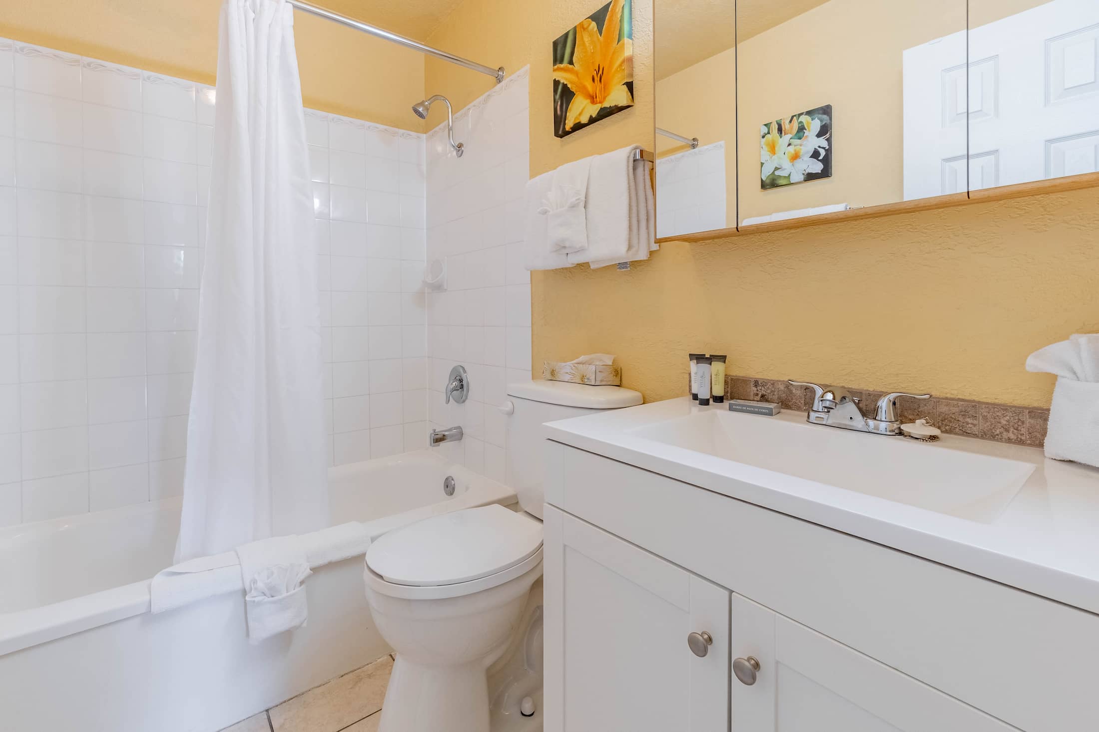 Unit 118 - Osoyoos Room Rental