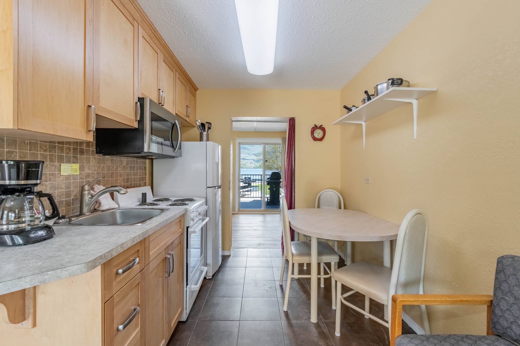 Unit 118 - Osoyoos Room Rental