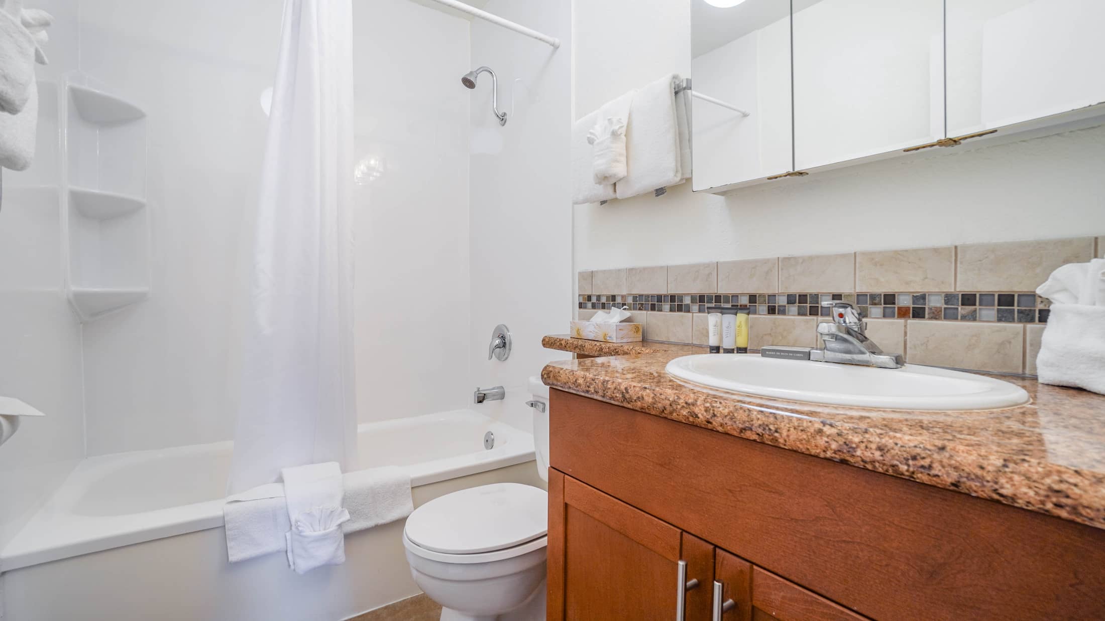 Unit 115 - Osoyoos Accomodations