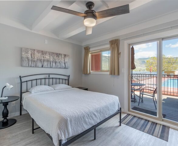 Safari Beach Resort Osoyoos - Unit 120