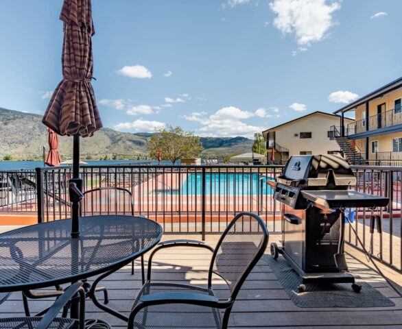 Safari Beach Resort Osoyoos - Unit 120