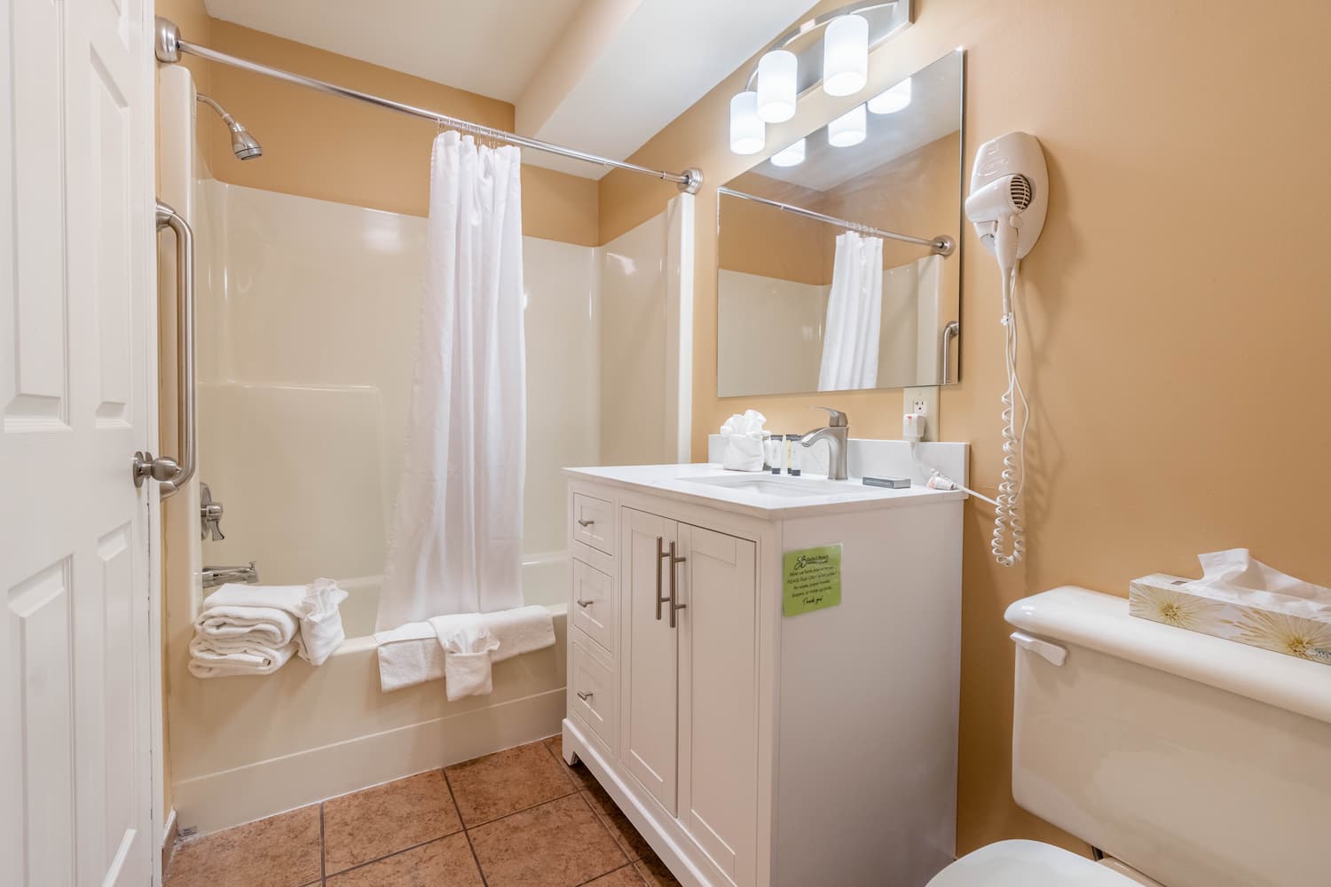 Safari Beach Resort Osoyoos - Unit 132