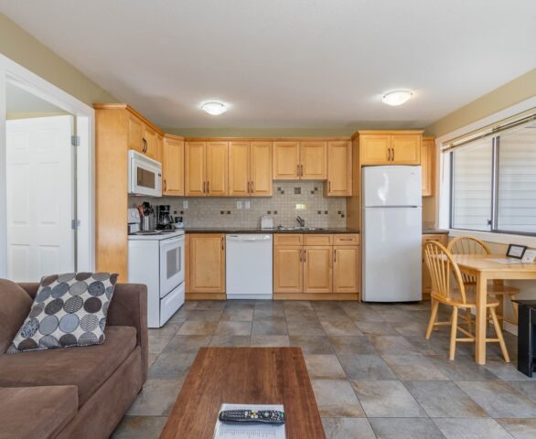 Safari Beach Resort Osoyoos - Unit 133