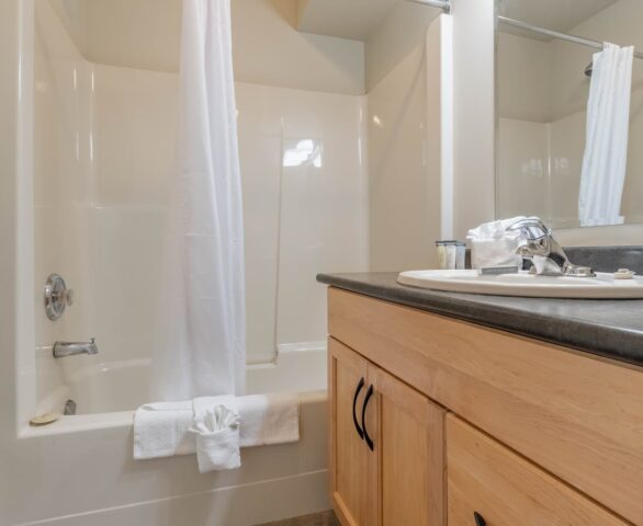 Safari Beach Resort Osoyoos - Unit 133