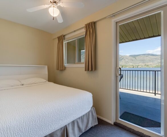 Safari Beach Resort Osoyoos - Unit 210