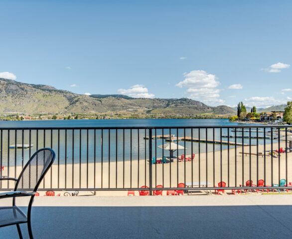 Safari Beach Resort Osoyoos - Unit 210