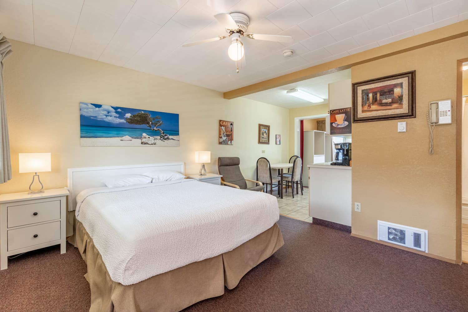 Safari Beach Resort Osoyoos - Unit 211