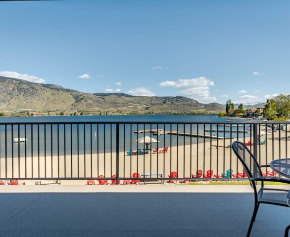 Safari Beach Resort Osoyoos - Unit 211