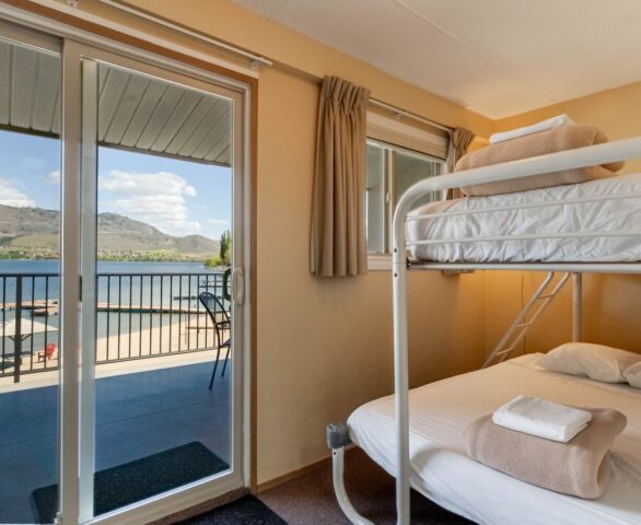 Safari Beach Resort Osoyoos - Unit 211