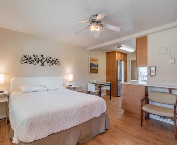 Safari Beach Resort Osoyoos - Unit 214
