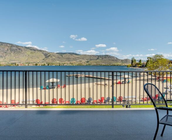 Safari Beach Resort Osoyoos - Unit 214