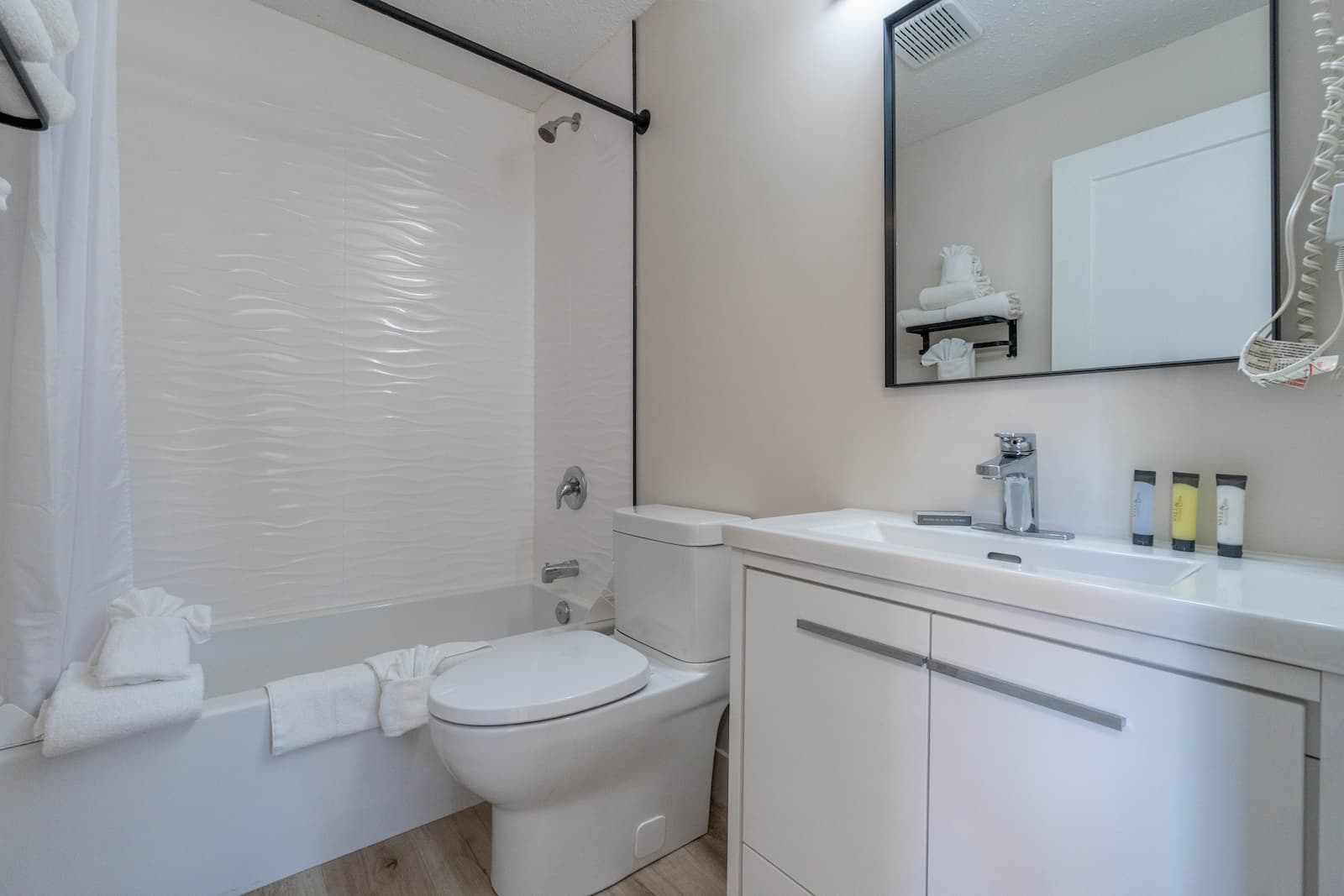 Safari Beach Resort Osoyoos - Unit 221