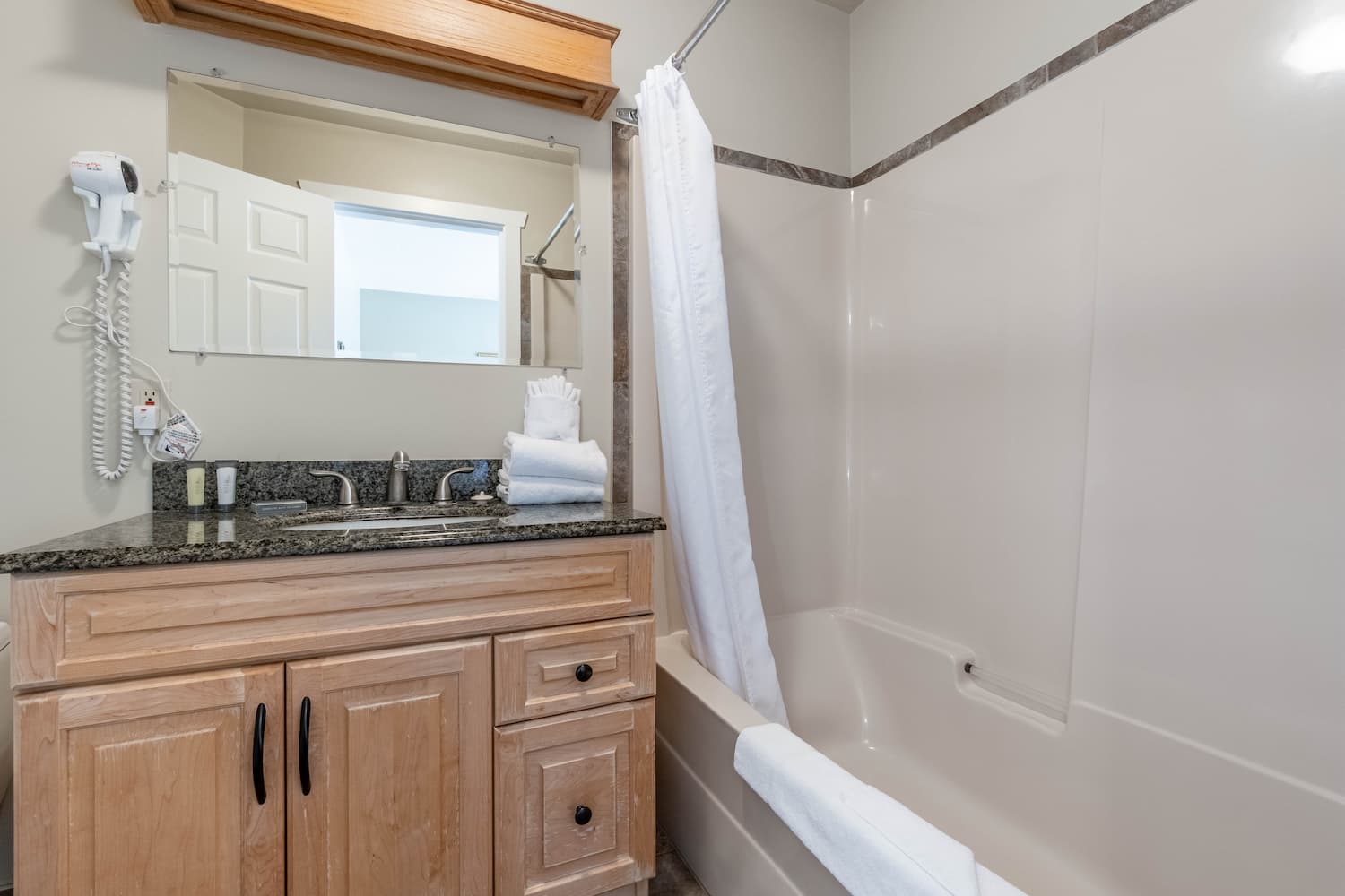 Safari Beach Resort Osoyoos - Unit 231