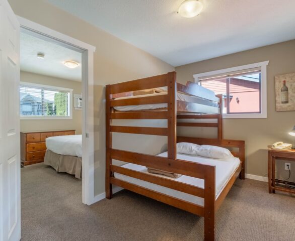 Safari Beach Resort Osoyoos - Unit 231