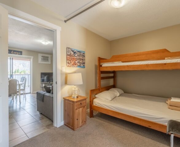 Safari Beach Resort Osoyoos - Unit 232