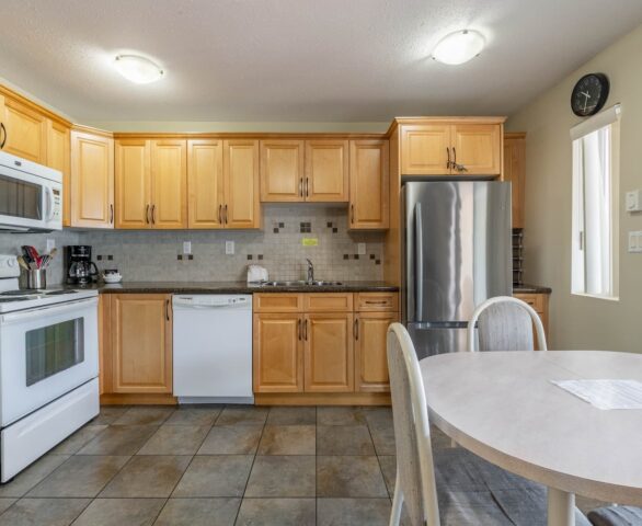 Safari Beach Resort Osoyoos - Unit 232