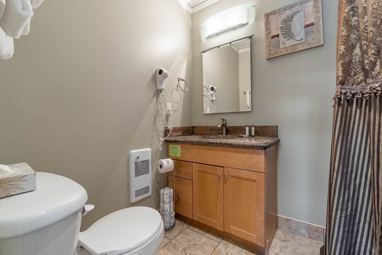 Safari Beach Resort Osoyoos - Unit 300