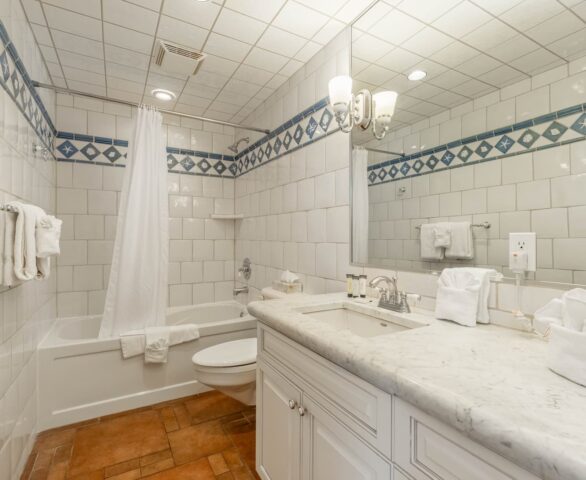 Unit 200 | Safari Beach Resort Osoyoos, BC