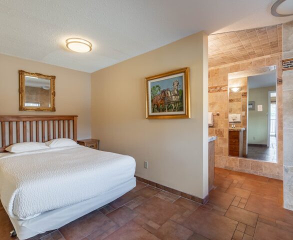 Unit 200, Safari Beach Resort Osoyoos