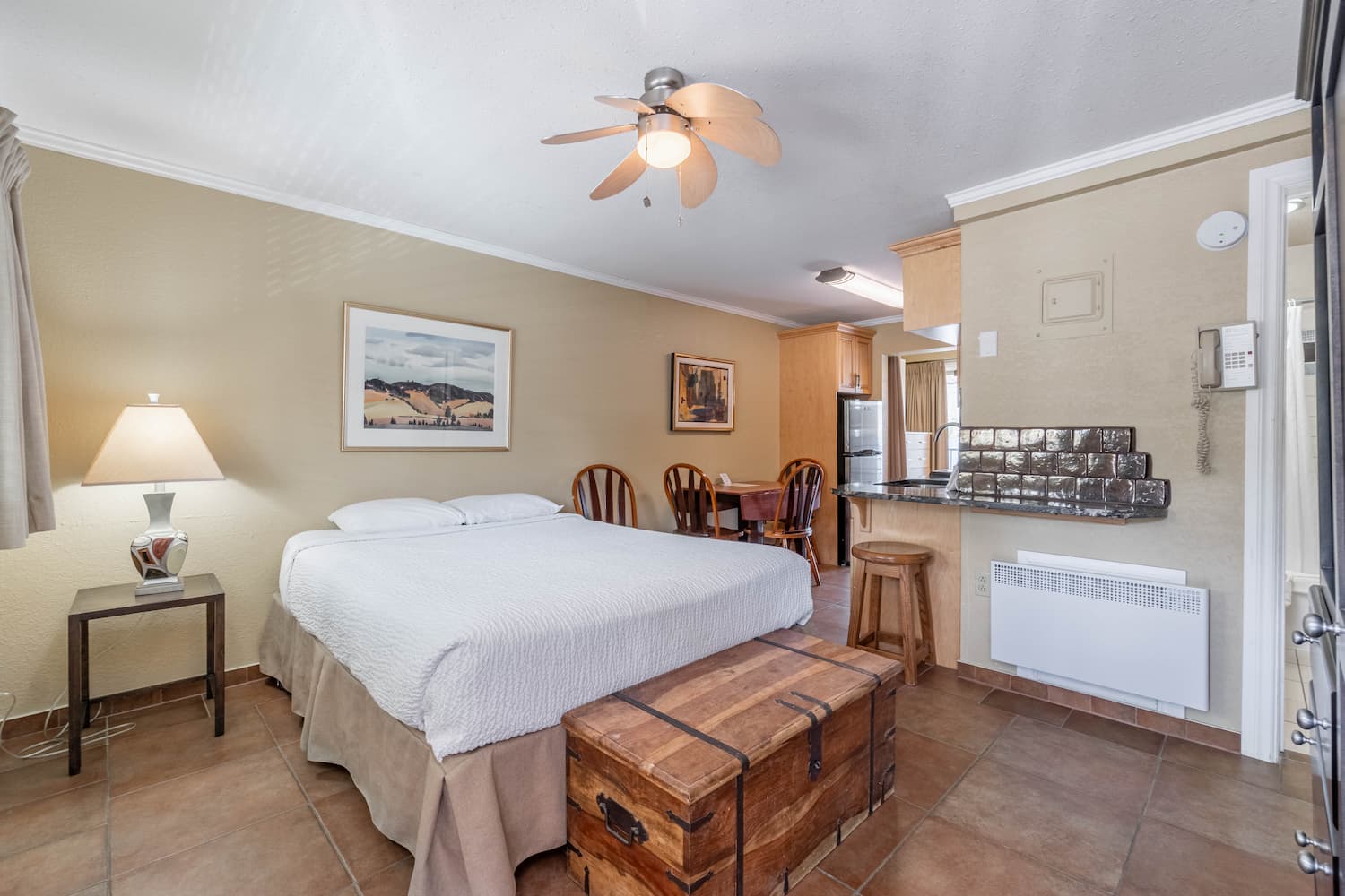 Safari Beach Resort Osoyoos - Unit 201