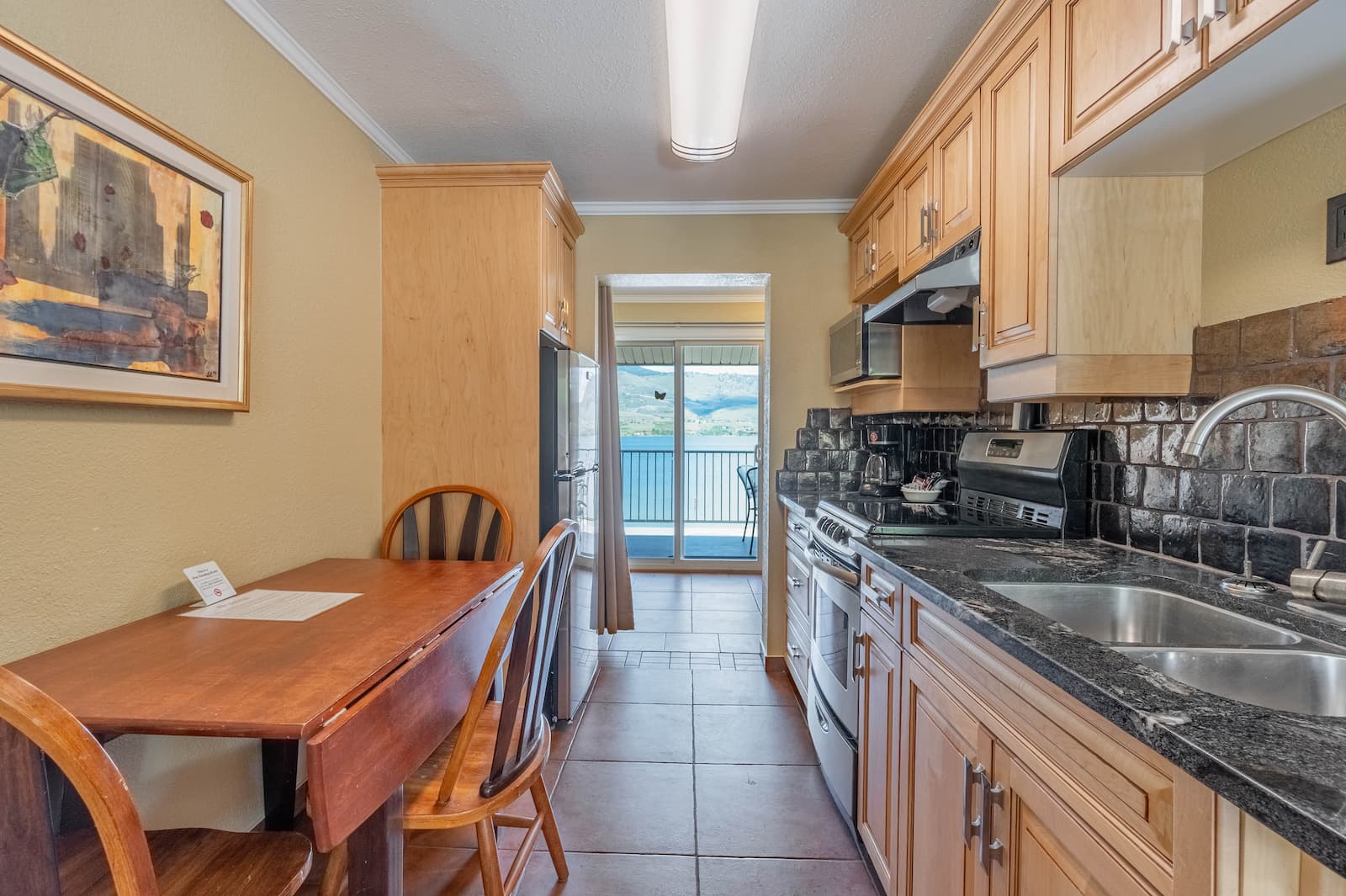 Safari Beach Resort Osoyoos - Unit 201