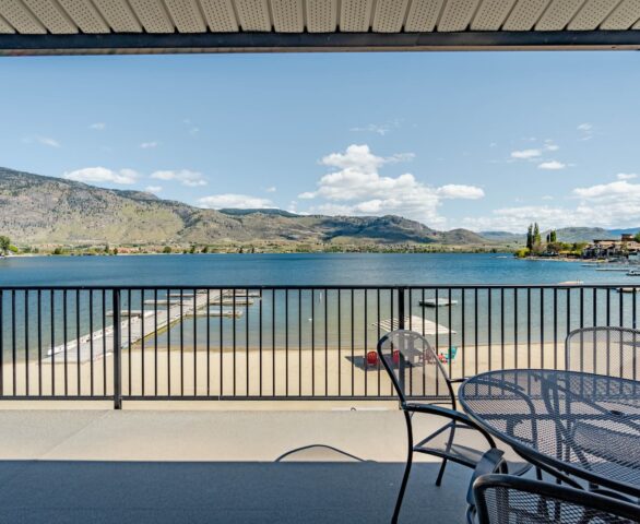 Safari Beach Resort Osoyoos - Unit 201