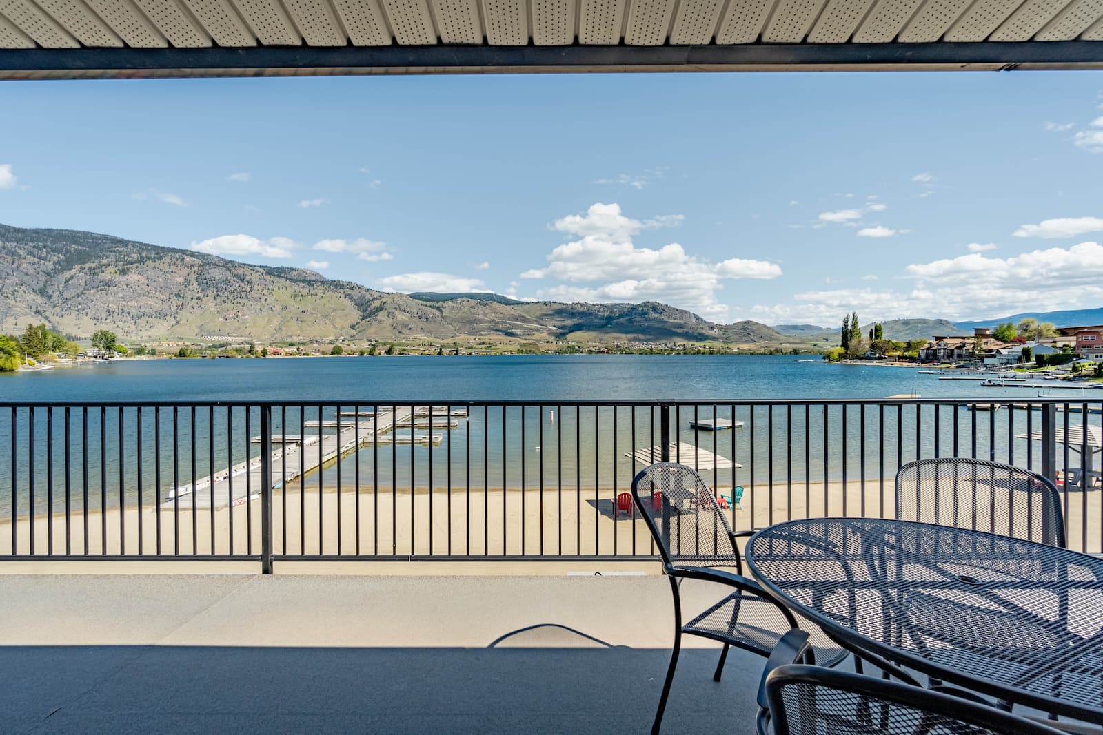 Safari Beach Resort Osoyoos - Unit 201