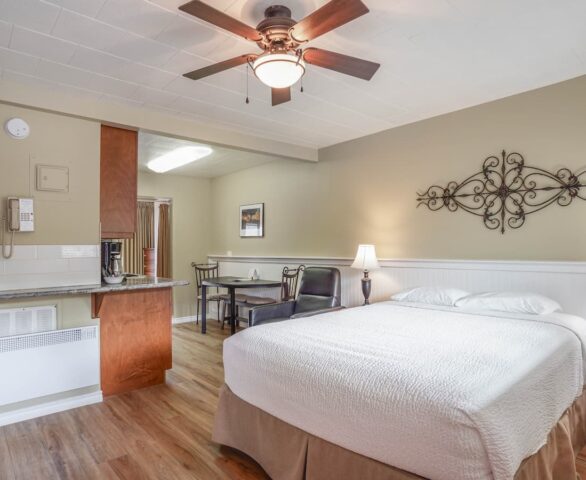 Safari Beach Resort Osoyoos - Unit 202