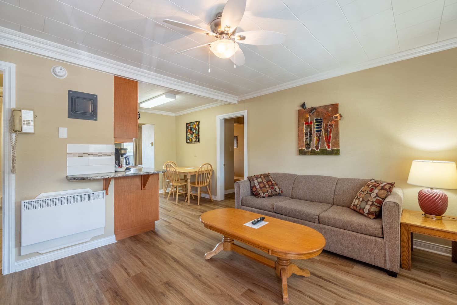 Safari Beach Resort Osoyoos - Unit 204