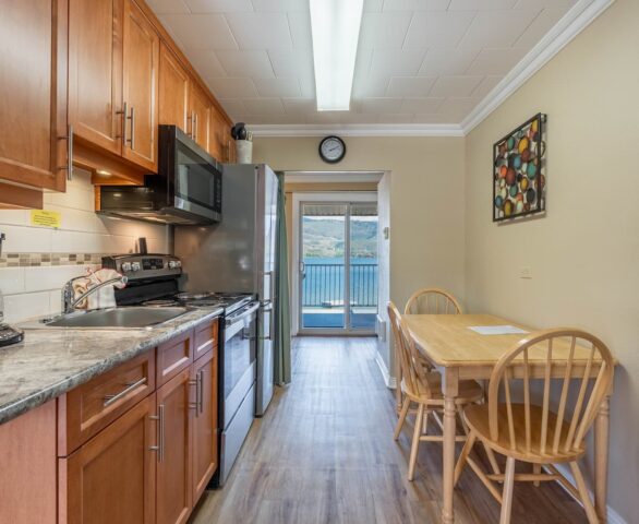 Safari Beach Resort Osoyoos - Unit 204