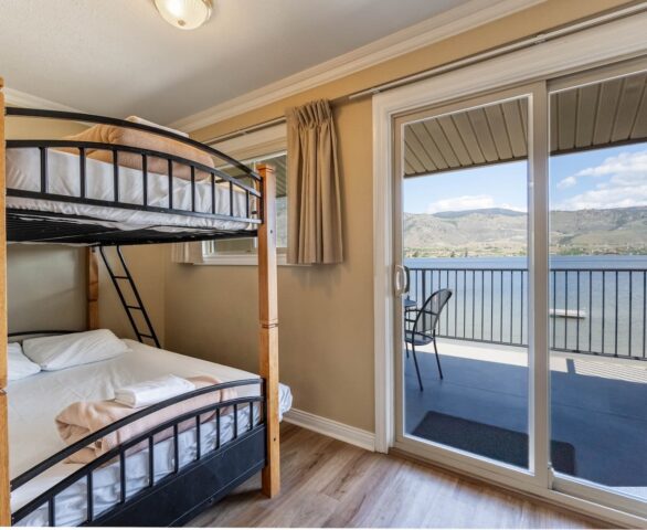 Safari Beach Resort Osoyoos - Unit 204