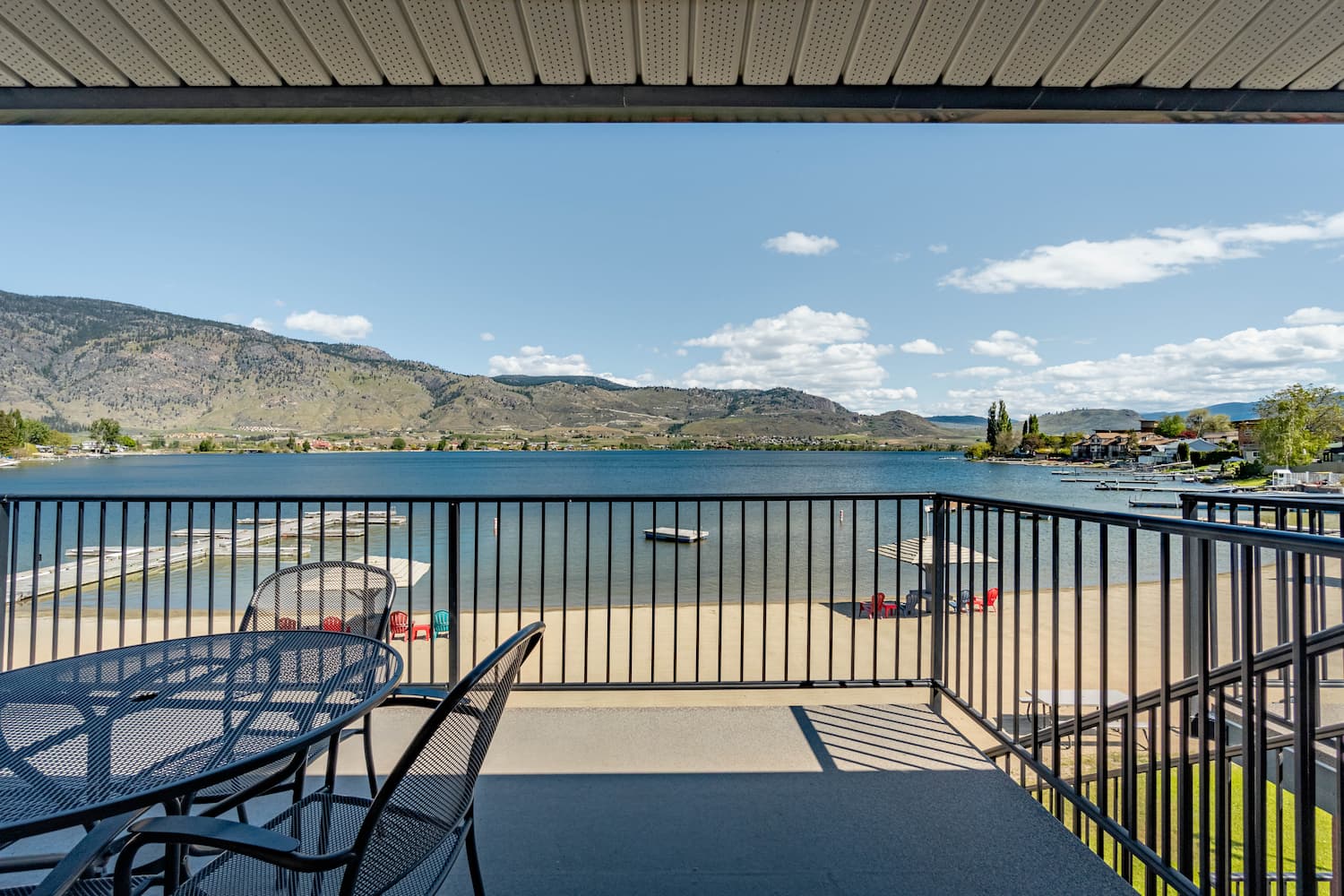 Safari Beach Resort Osoyoos - Unit 204