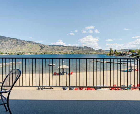 Safari Beach Resort Osoyoos - Unit 206