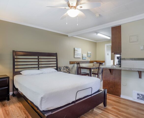 Safari Beach Resort Osoyoos - Unit 207