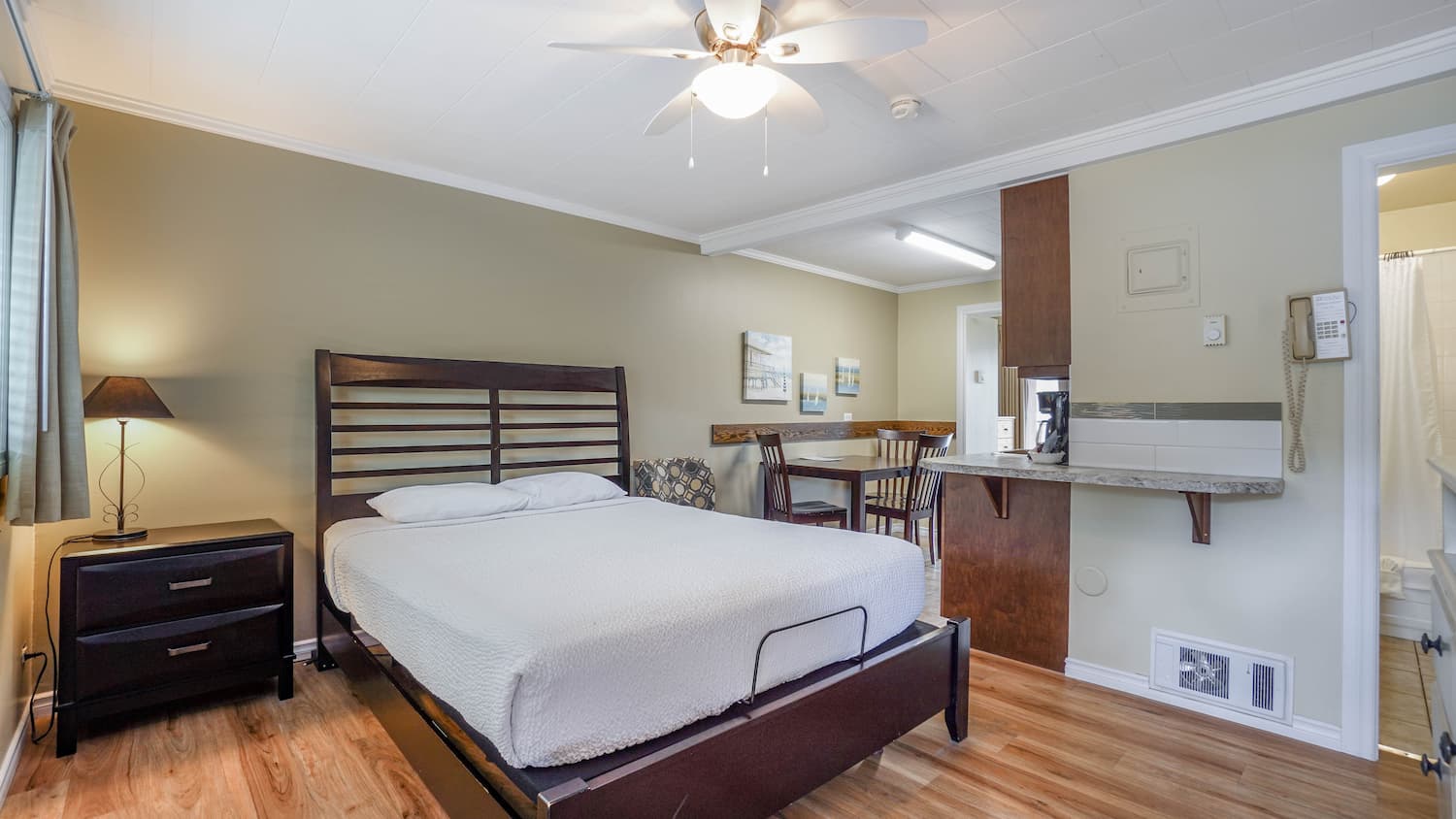 Safari Beach Resort Osoyoos - Unit 207