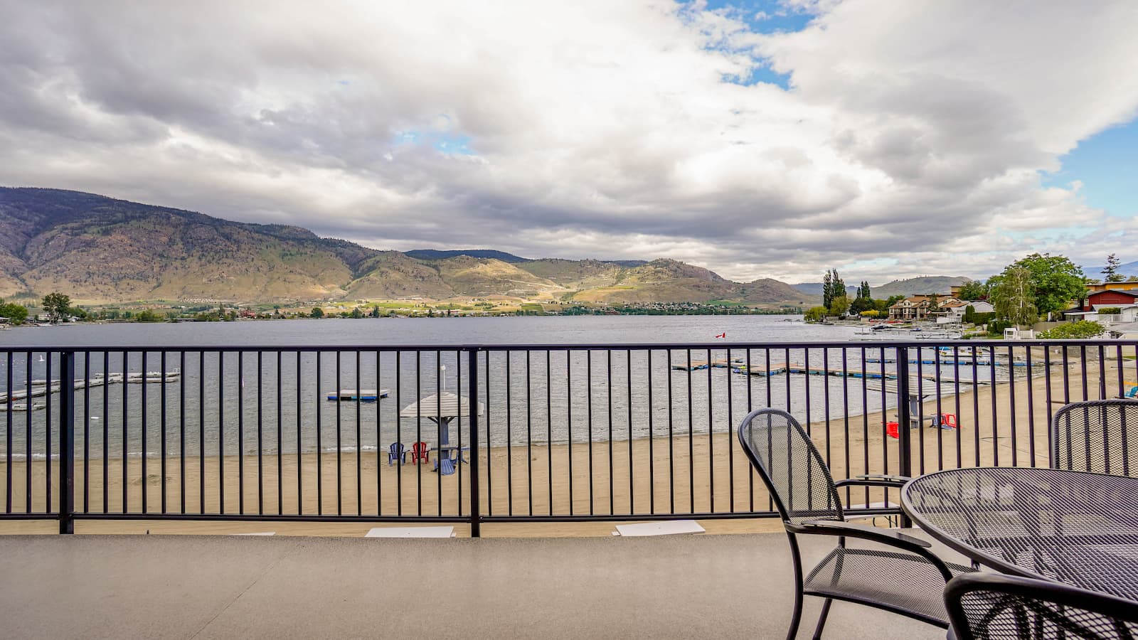 Safari Beach Resort Osoyoos - Unit 207