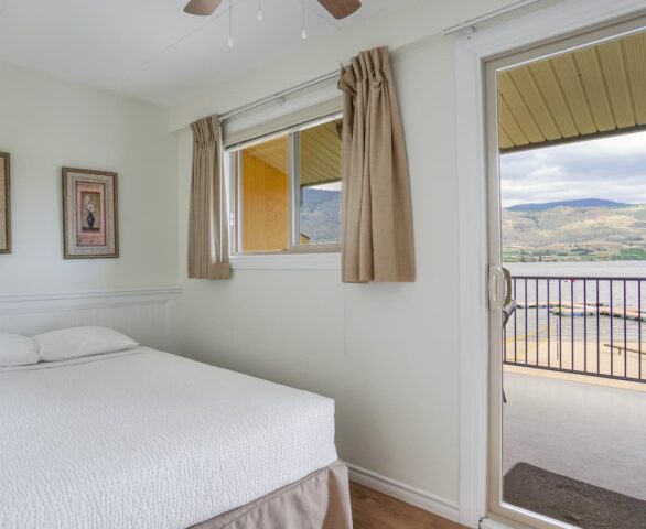 Safari Beach Resort Osoyoos - Unit 215