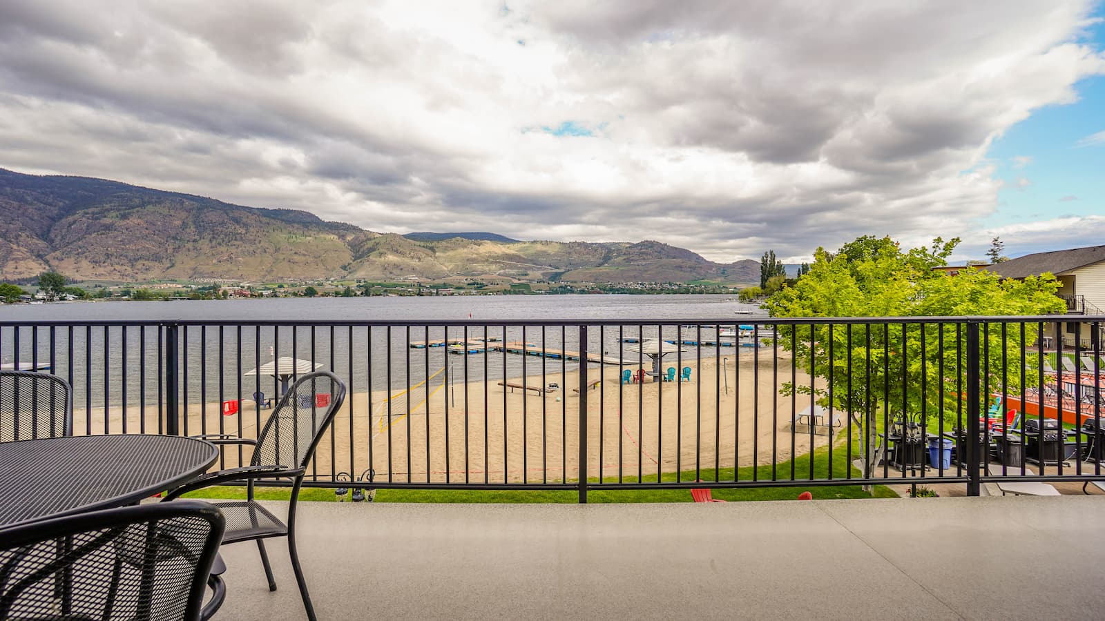 Safari Beach Resort Osoyoos - Unit 215
