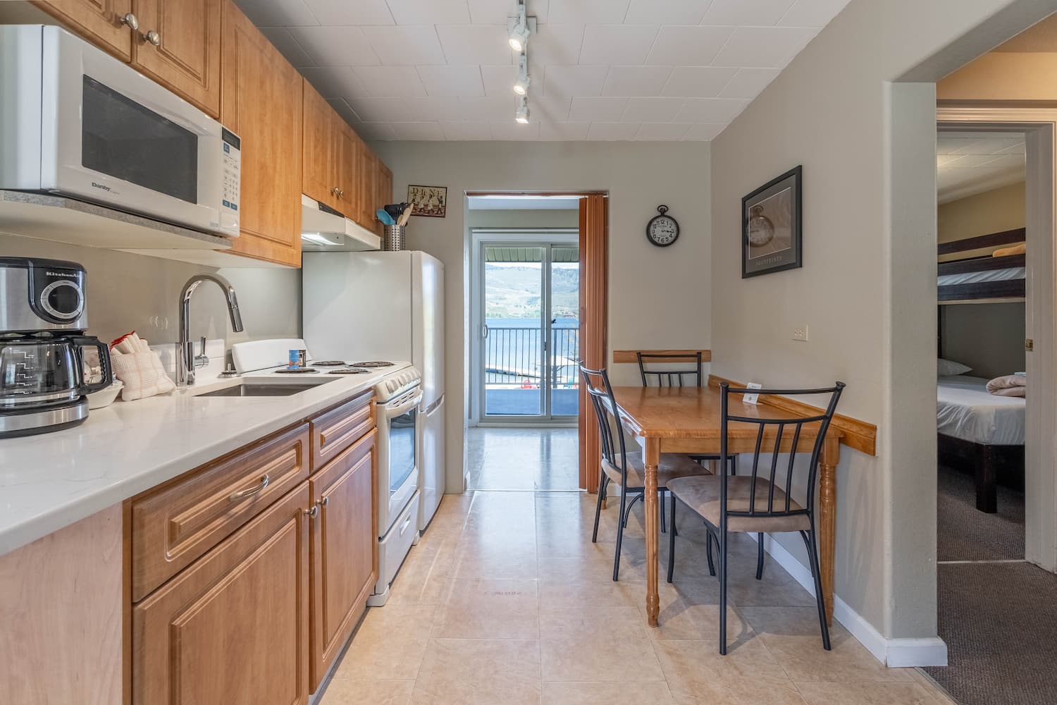 Safari Beach Resort Osoyoos - Unit 216