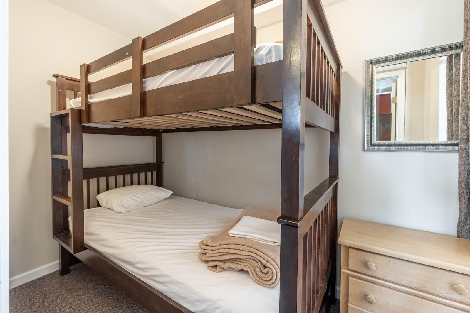 Safari Beach Resort Osoyoos - Unit 216