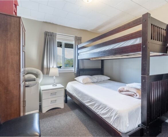 Safari Beach Resort Osoyoos - Unit 216